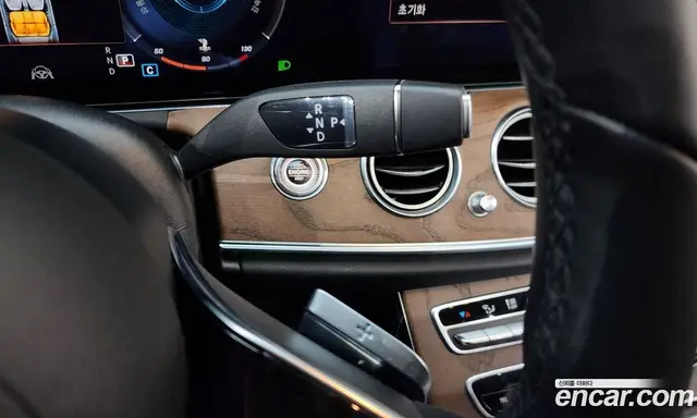 Mercedes-Benz E-Class 2022 2.0 автомат (гидро), миниатюра 9 Mercedes-Benz E-Class 2022 2.0 автомат (гидро), миниатюра 9