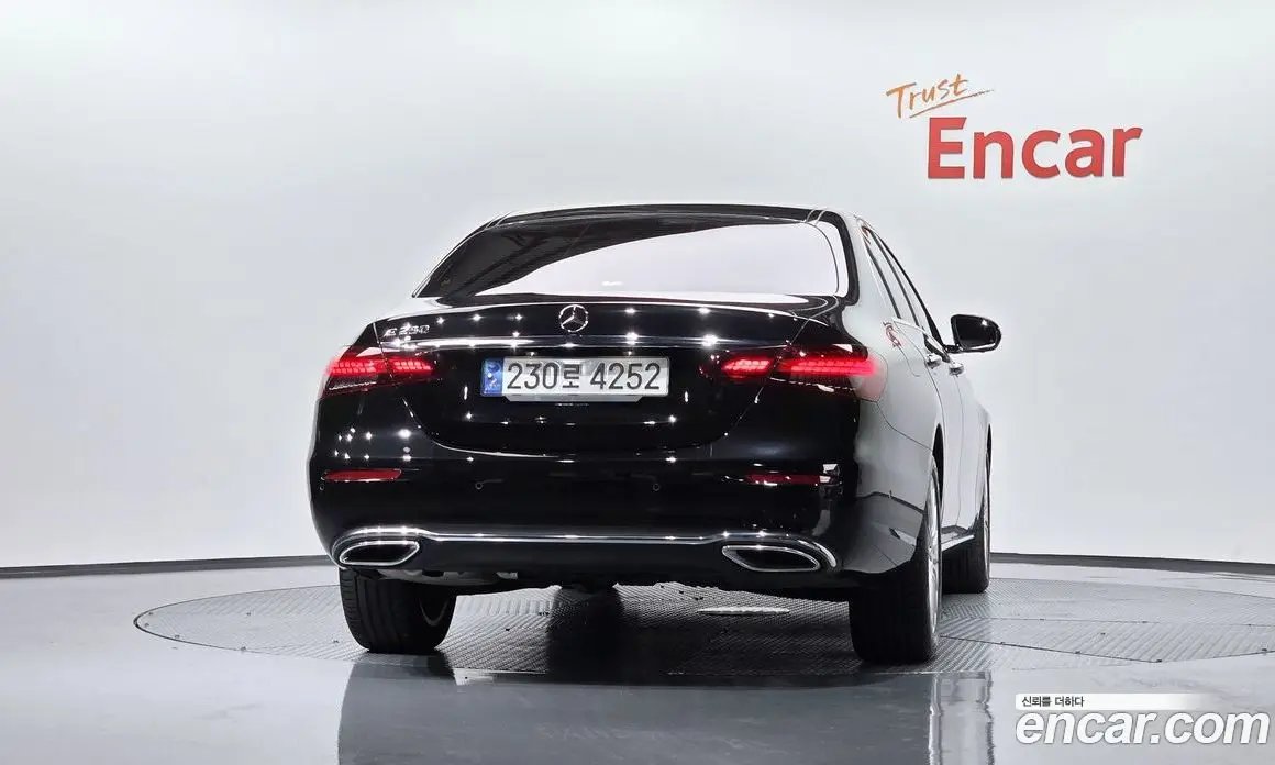 Mercedes-Benz E-Class 2022 2.0 автомат (гидро), фото 3