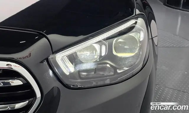 Mercedes-Benz E-Class 2022 2.0 автомат (гидро), миниатюра 7