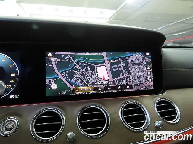 Mercedes-Benz E-Class 2022 2.0 автомат (гидро), миниатюра 12