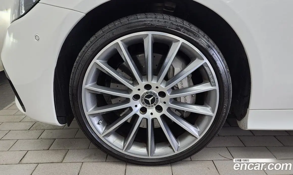 Mercedes-Benz E-Class 2023 3.0 автомат (гидро), фото 5