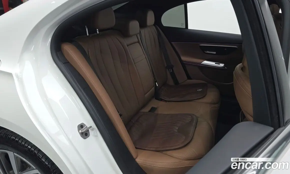 Mercedes-Benz E-Class 2024 2.0 автомат (гидро), фото 16