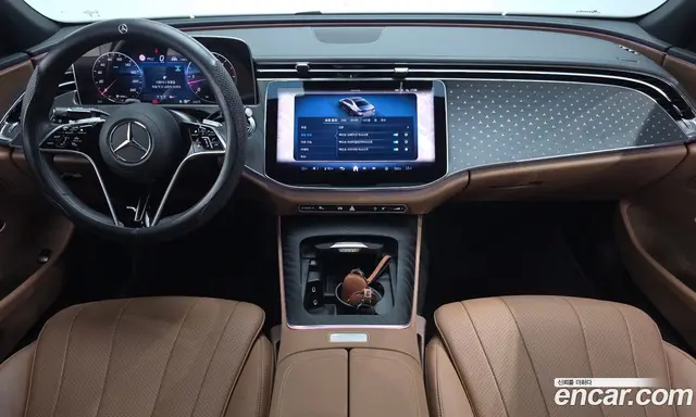 Mercedes-Benz E-Class 2024 2.0 автомат (гидро), миниатюра 9