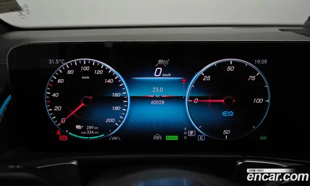 Mercedes-Benz EQB 2022 0.2 автомат (гидро), миниатюра 11