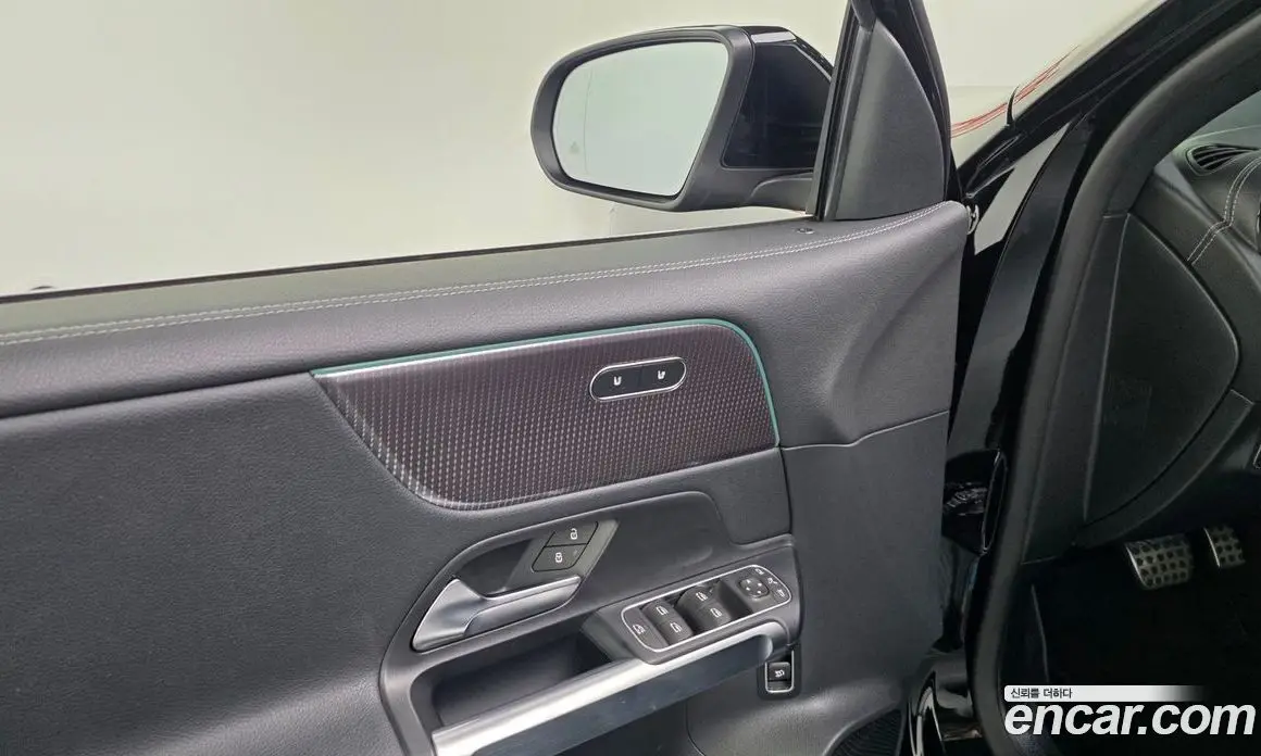 Mercedes-Benz EQB 2022 0.2 автомат (гидро), фото 33