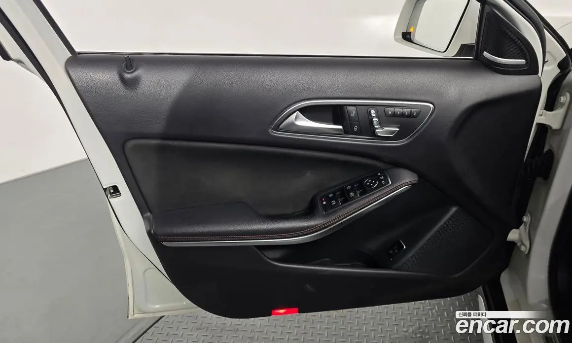 Mercedes-Benz GLA-Class 2018 2.0 автомат (гидро), фото 14