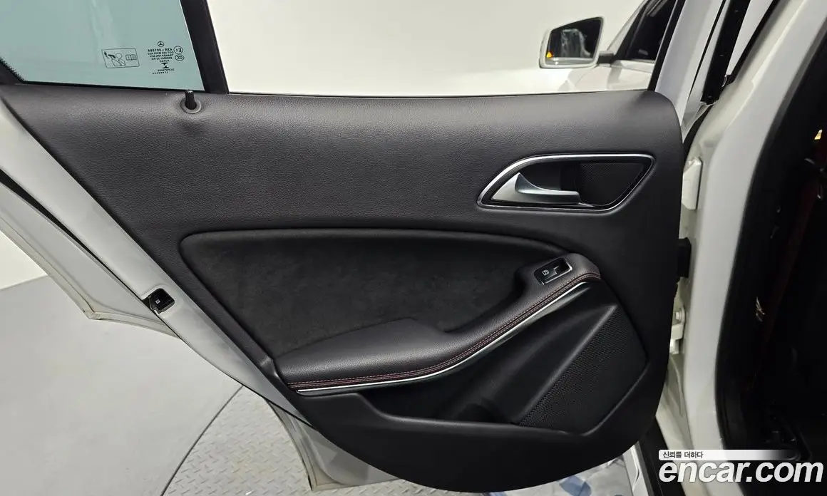Mercedes-Benz GLA-Class 2018 2.0 автомат (гидро), фото 15