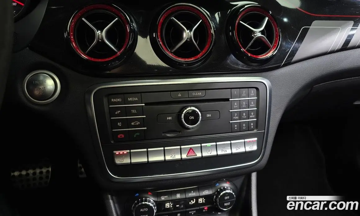Mercedes-Benz GLA-Class 2018 2.0 автомат (гидро), фото 30