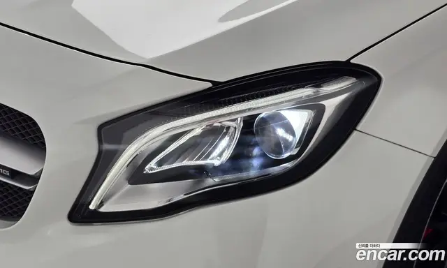 Mercedes-Benz GLA-Class 2018 2.0 автомат (гидро), миниатюра 8