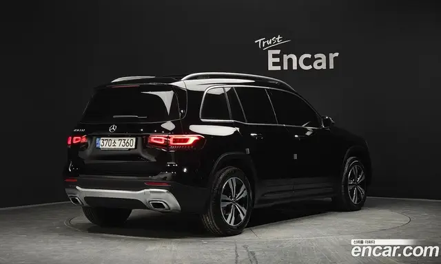 Mercedes-Benz GLB-Class 2021 2.0 автомат (гидро), миниатюра 1