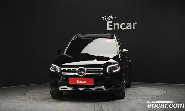Mercedes-Benz GLB-Class 2021 2.0 автомат (гидро), миниатюра 2