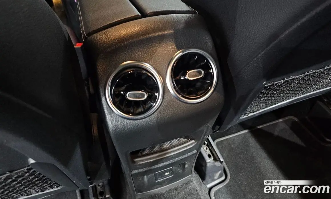Mercedes-Benz GLB-Class 2021 2.0 автомат (гидро), фото 30