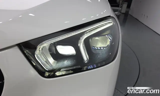 Mercedes-Benz GLE-Class 2023 2.0 автомат (гидро), миниатюра 8