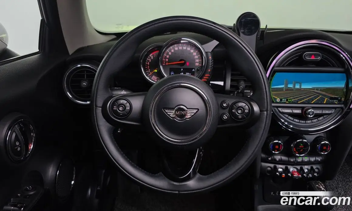 Mini Cooper 2017 1.5 автомат (гидро), фото 13