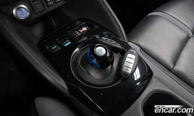 Nissan Leaf 2019 0.1 автомат (гидро), миниатюра 11