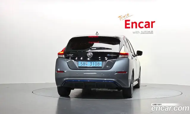Nissan Leaf 2019 0.1 автомат (гидро), миниатюра 3