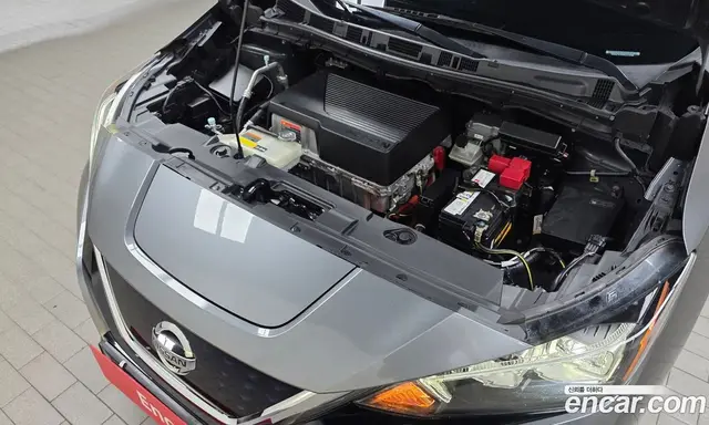 Nissan Leaf 2019 0.1 автомат (гидро), миниатюра 5
