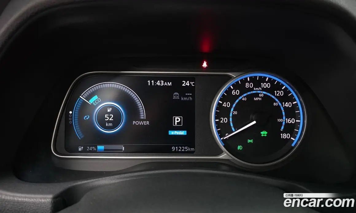 Nissan Leaf 2019 0.1 автомат (гидро), фото 10