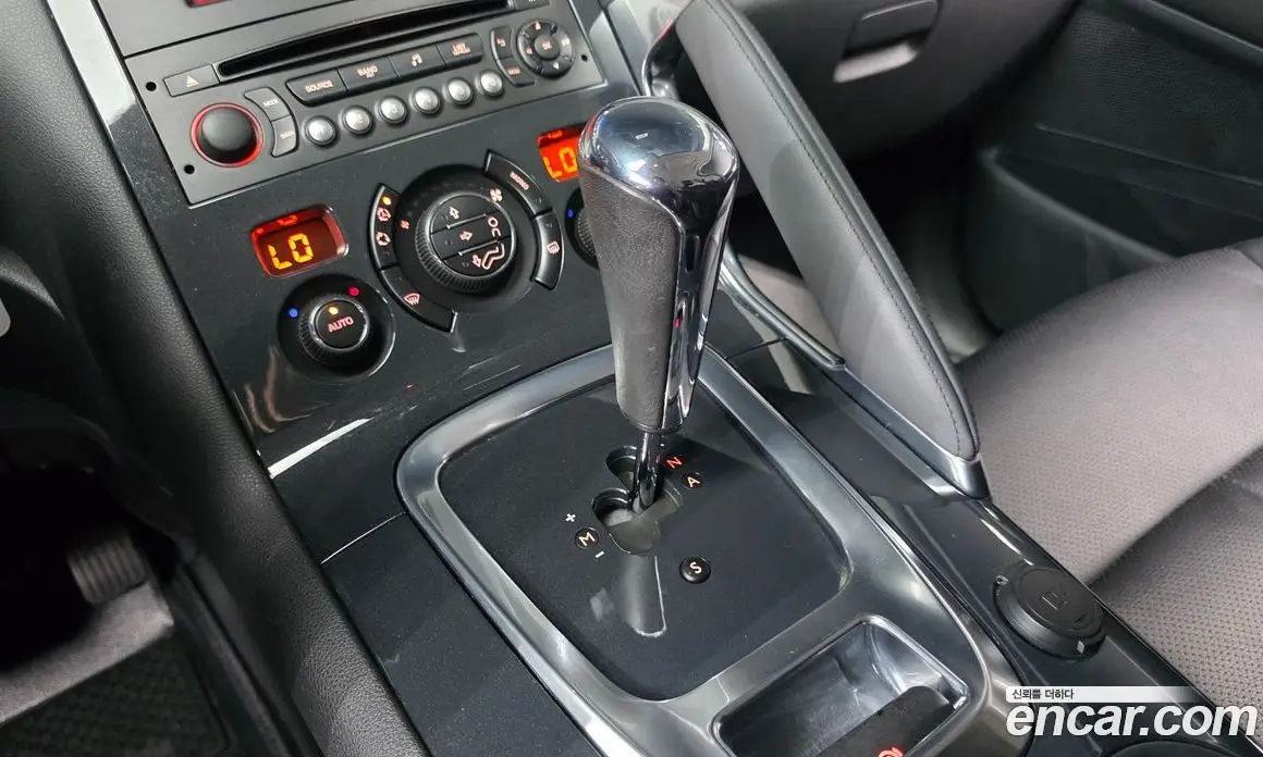 Peugeot 3008 2014 1.6 автомат (гидро), фото 9