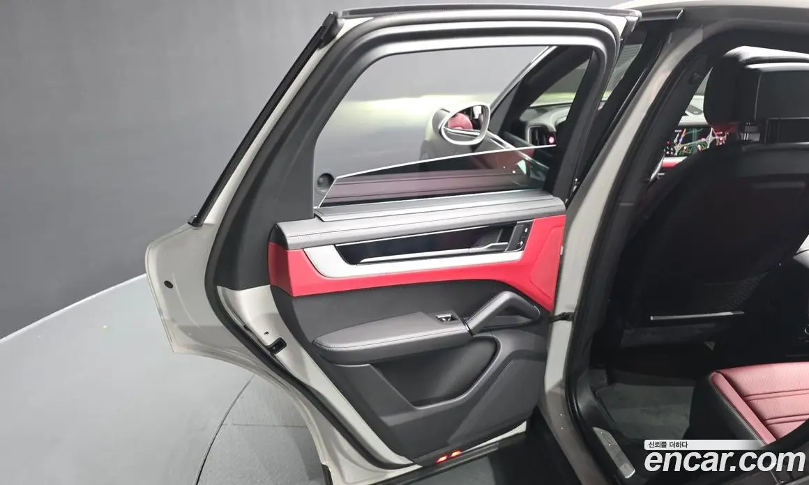 Porsche Cayenne 2023 3.0 автомат (гидро), фото 14