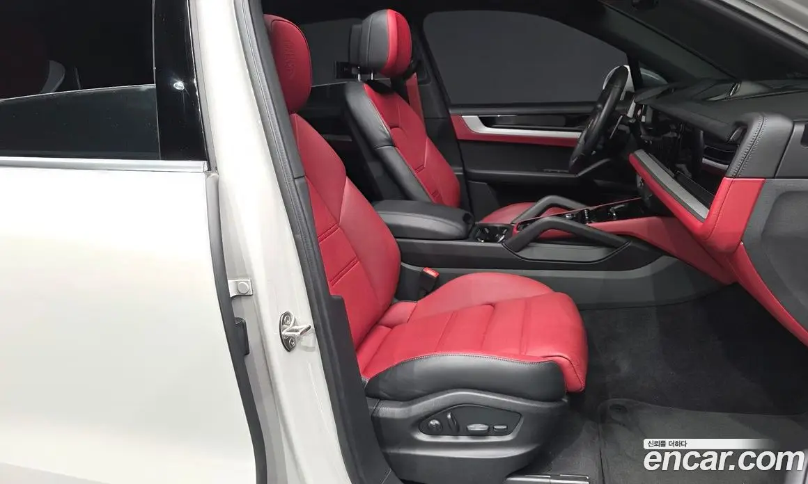 Porsche Cayenne 2023 3.0 автомат (гидро), фото 16
