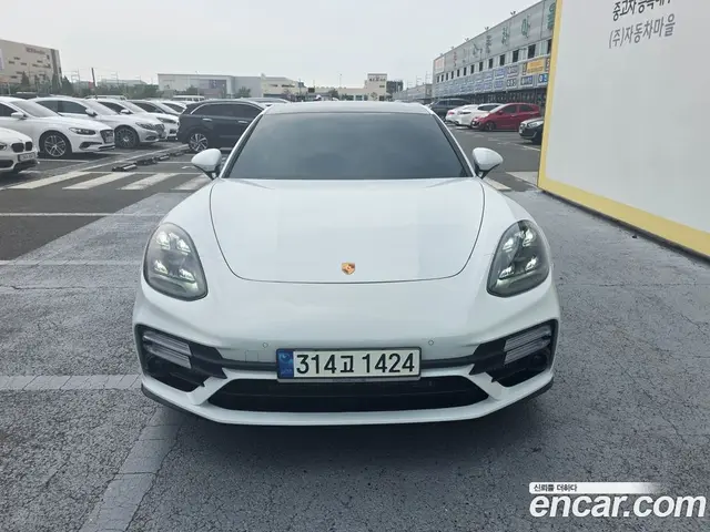 Porsche Panamera 2021 2.9 автомат (гидро), миниатюра 1