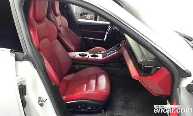 Porsche Taycan 2021 0.1 автомат (гидро), миниатюра 11