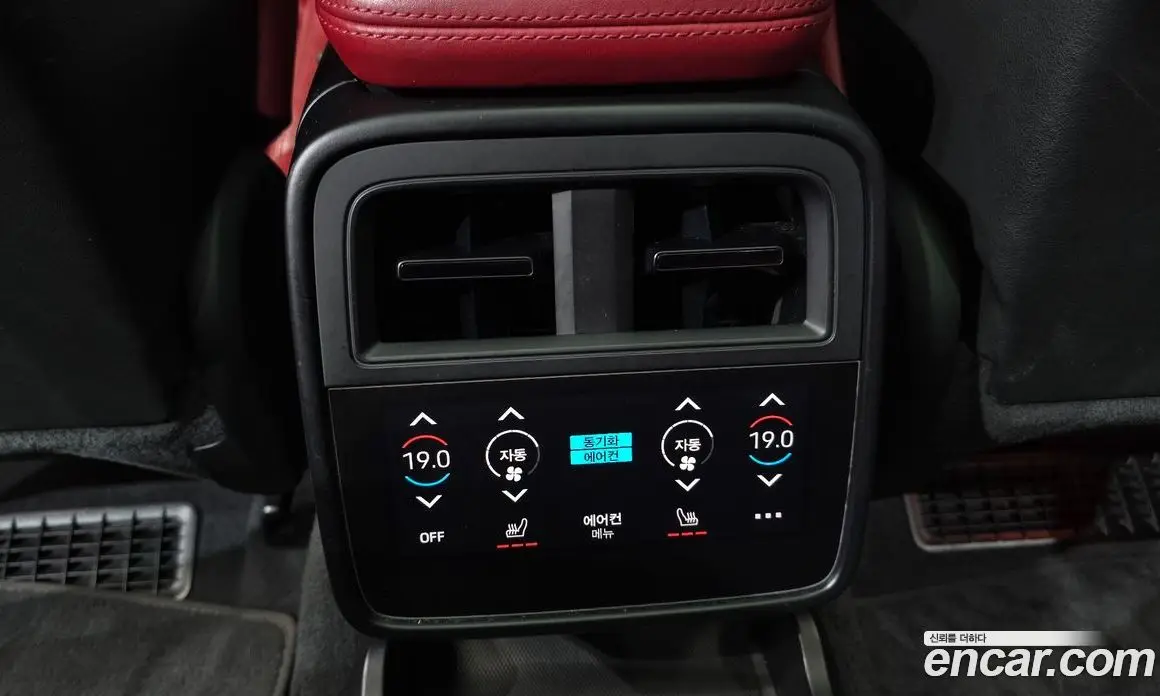 Porsche Taycan 2021 0.1 автомат (гидро), фото 13