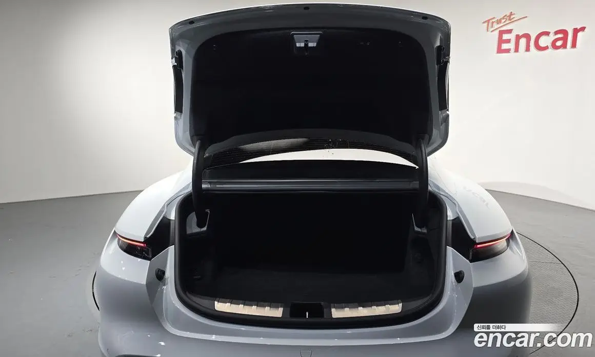 Porsche Taycan 2021 0.1 автомат (гидро), фото 18