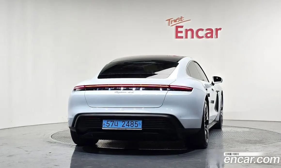 Porsche Taycan 2021 0.1 автомат (гидро), фото 4