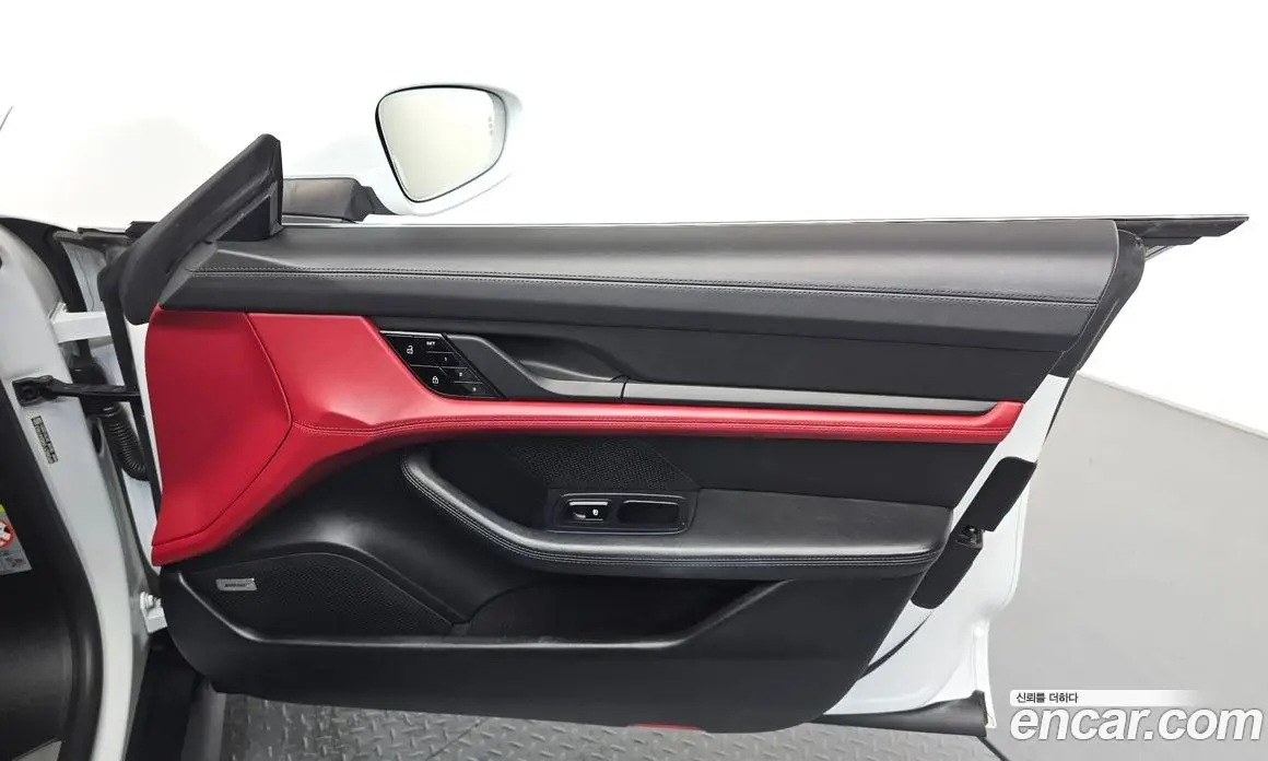 Porsche Taycan 2021 0.1 автомат (гидро), фото 10