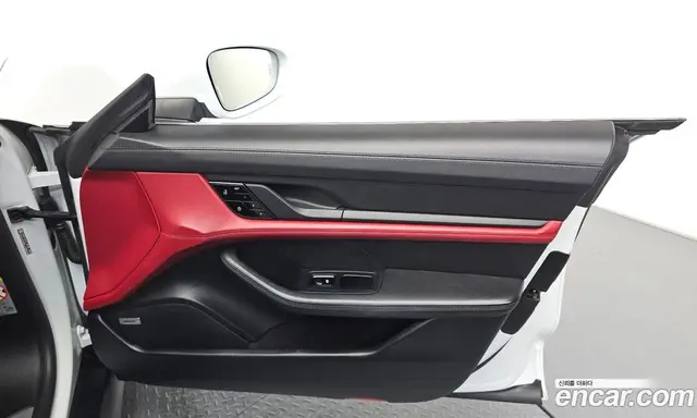 Porsche Taycan 2021 0.1 автомат (гидро), миниатюра 10