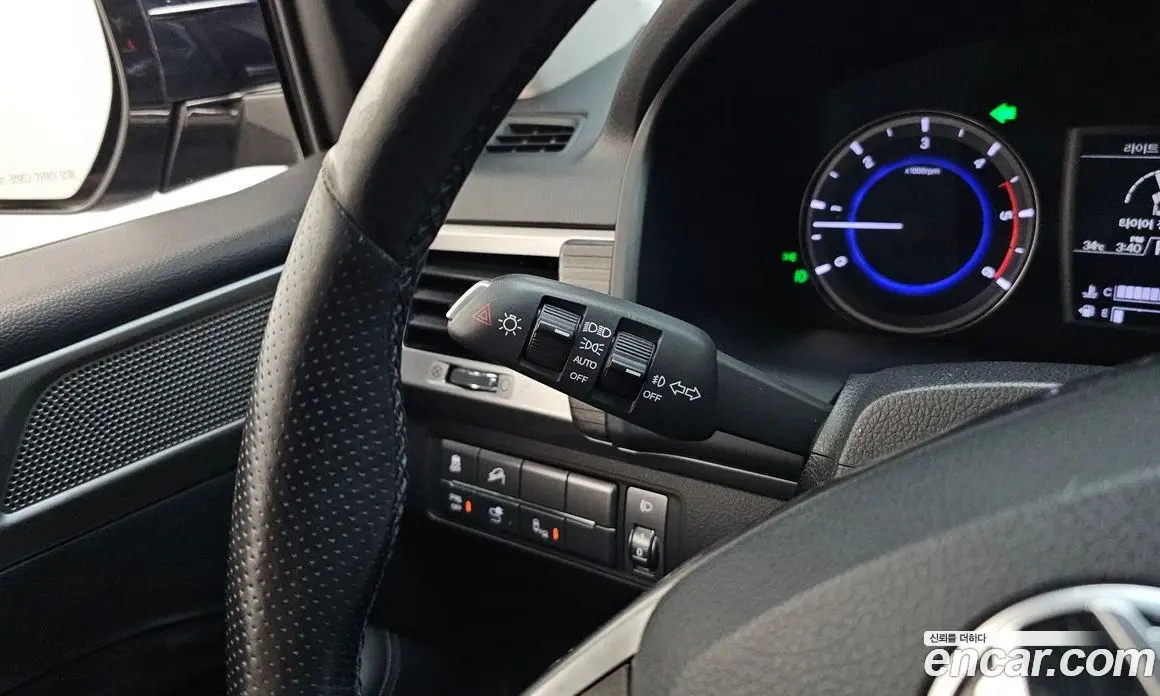 SsangYong Rexton 2018 2.2 автомат (гидро), фото 24