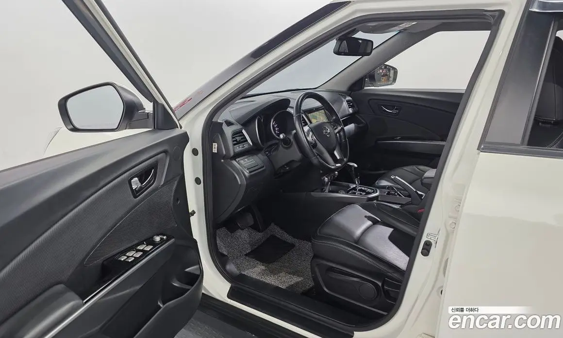 SsangYong TIBOLI 2018 1.6 автомат (гидро), фото 13