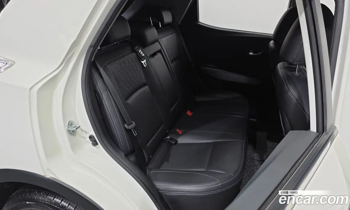 SsangYong TIBOLI 2018 1.6 автомат (гидро), фото 17
