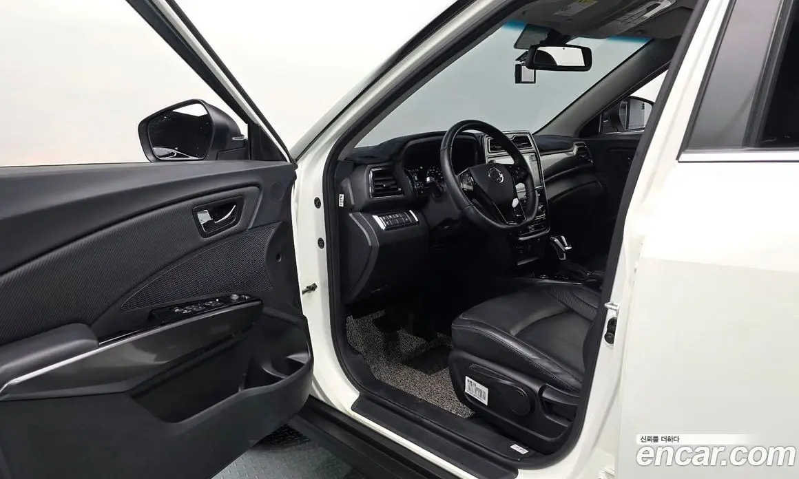 SsangYong TIBOLI 2019 1.5 автомат (гидро), фото 13