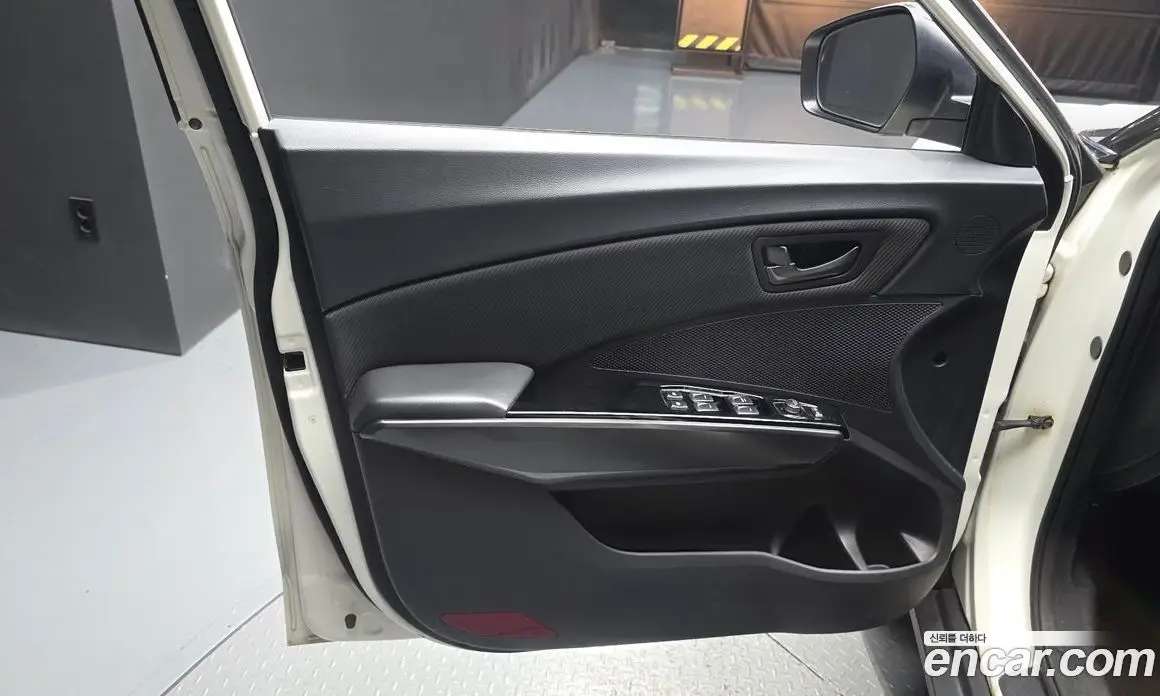 SsangYong TIBOLI 2019 1.5 автомат (гидро), фото 14