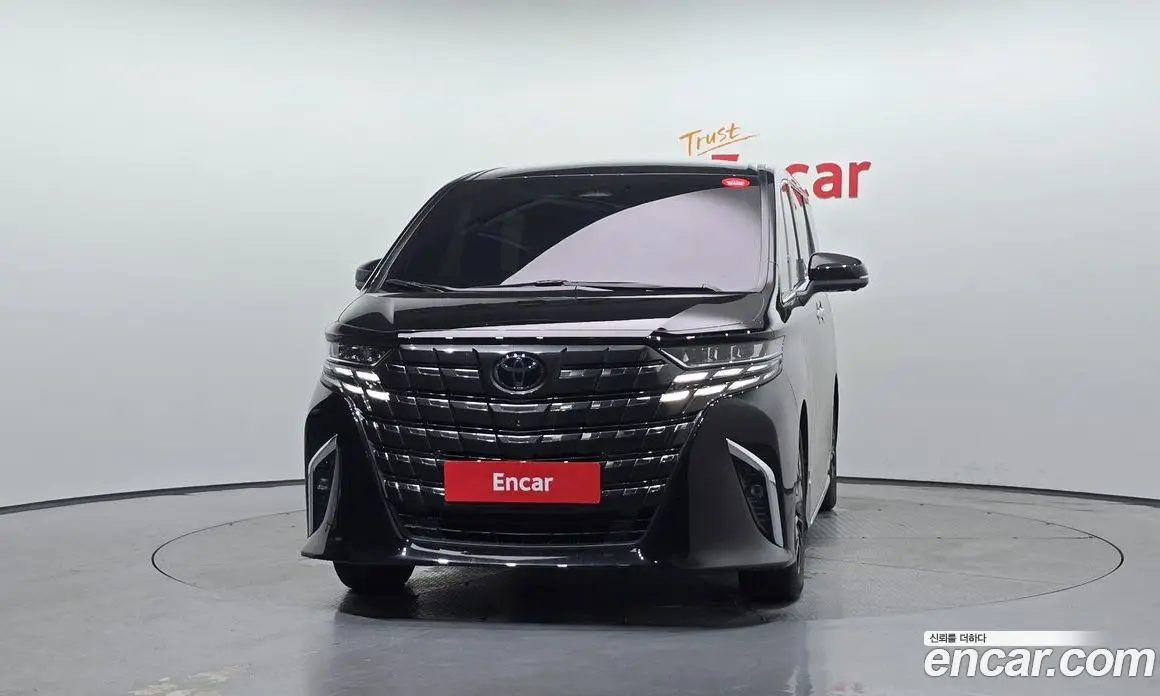 Toyota Alphard 2025 2.5 автомат (гидро), фото 3