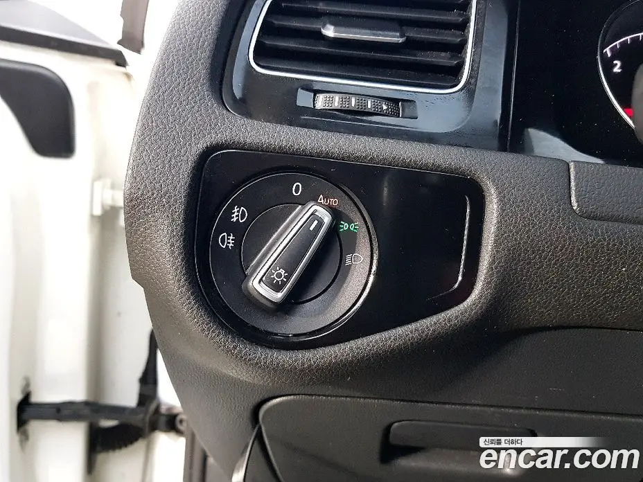 Volkswagen Golf 2015 2.0 автомат (гидро), фото 11