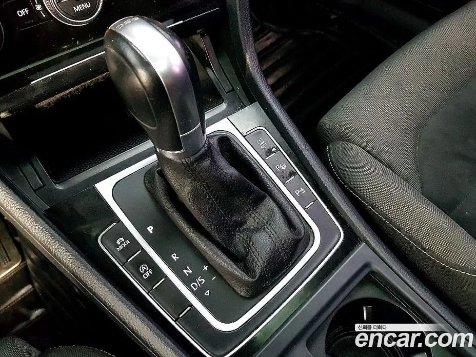 Volkswagen Golf 2015 2.0 автомат (гидро), фото 13