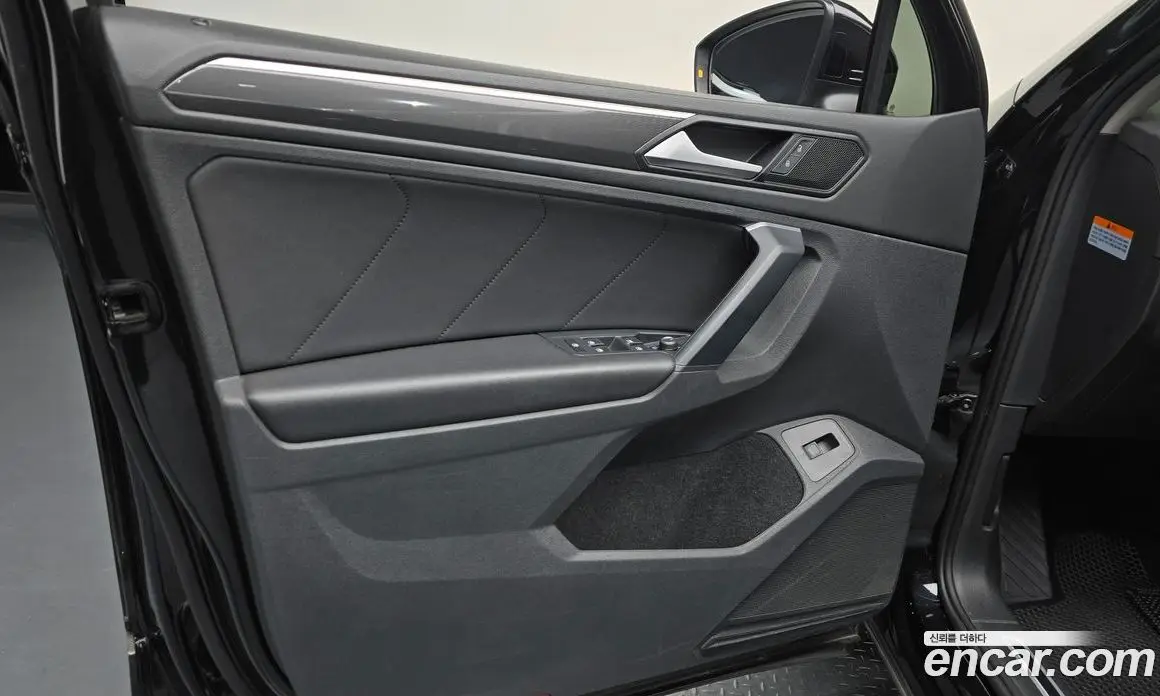 Volkswagen Tiguan 2019 2.0 автомат (гидро), фото 14