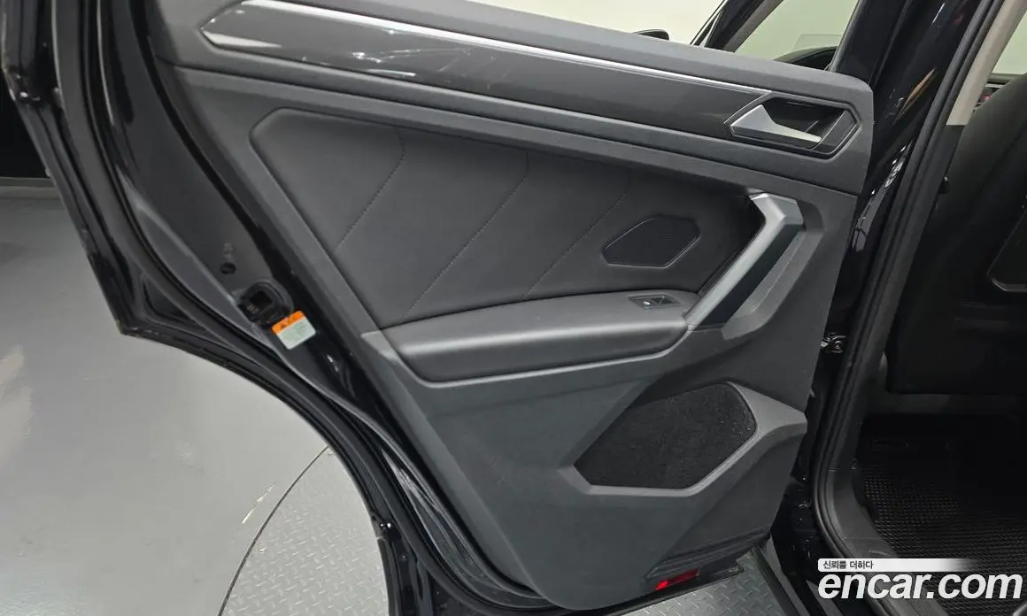 Volkswagen Tiguan 2019 2.0 автомат (гидро), фото 15