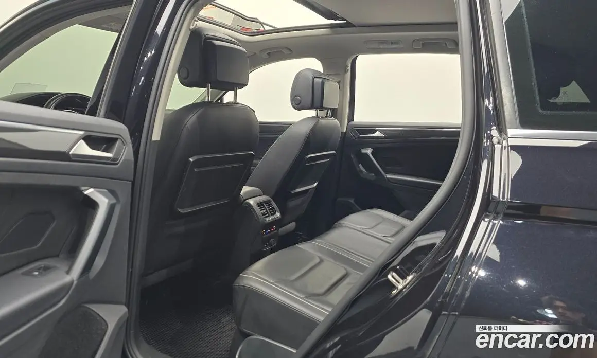 Volkswagen Tiguan 2019 2.0 автомат (гидро), фото 17