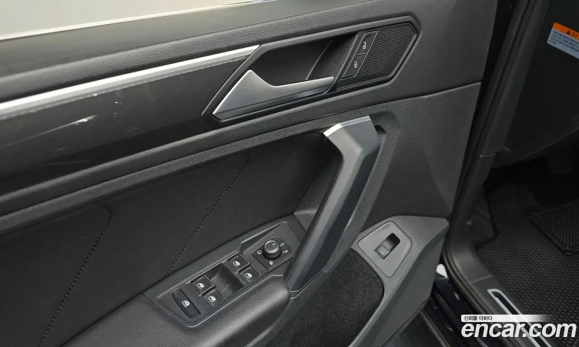 Volkswagen Tiguan 2019 2.0 автомат (гидро), фото 21