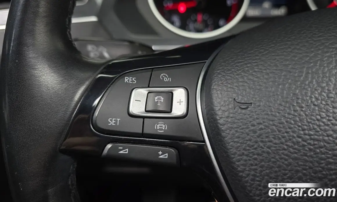 Volkswagen Tiguan 2019 2.0 автомат (гидро), фото 31