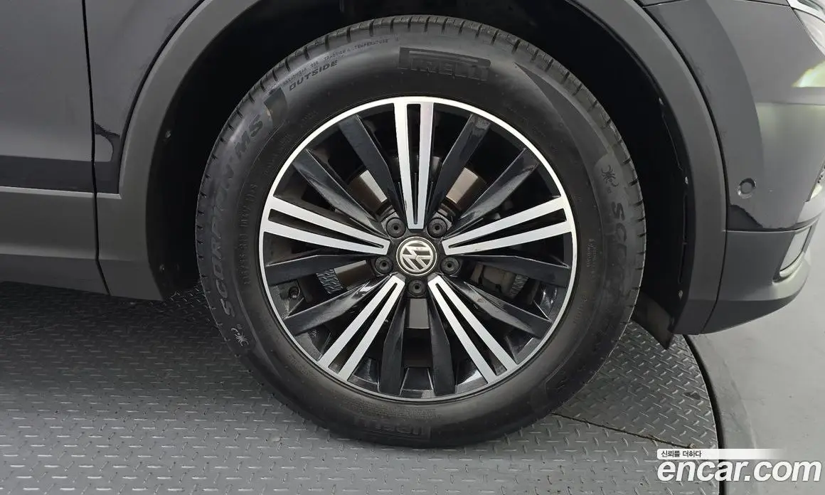 Volkswagen Tiguan 2019 2.0 автомат (гидро), фото 5