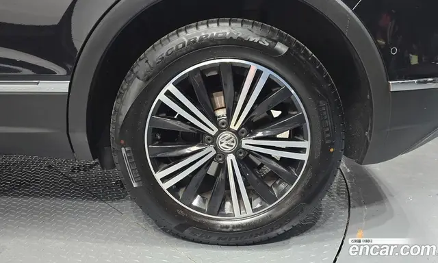 Volkswagen Tiguan 2019 2.0 автомат (гидро), миниатюра 7