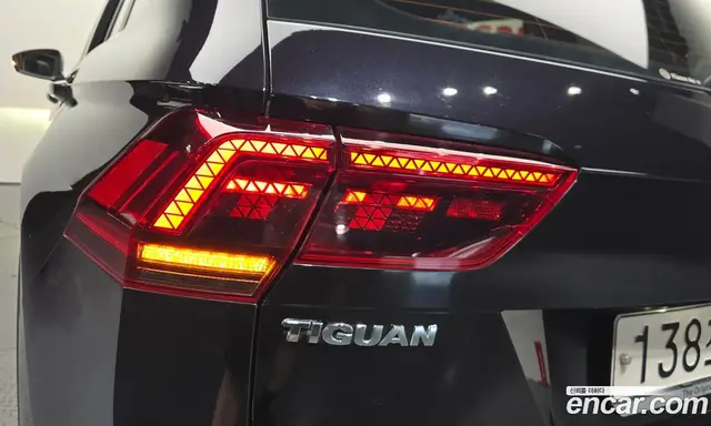 Volkswagen Tiguan 2019 2.0 автомат (гидро), миниатюра 9