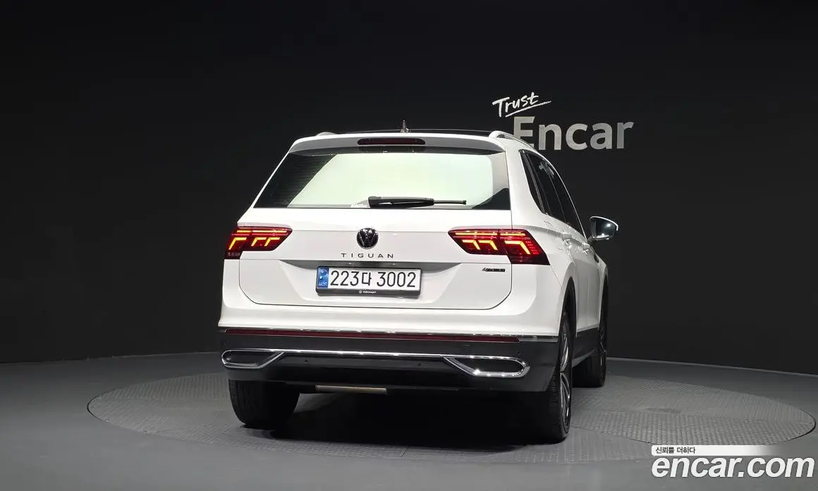 Volkswagen Tiguan 2022 2.0 автомат (гидро), фото 4
