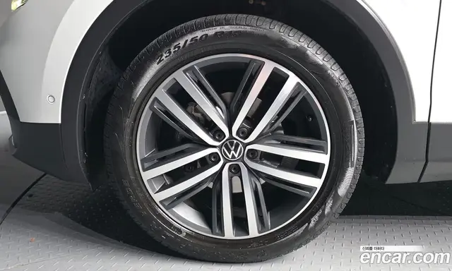 Volkswagen Tiguan 2022 2.0 автомат (гидро), миниатюра 5